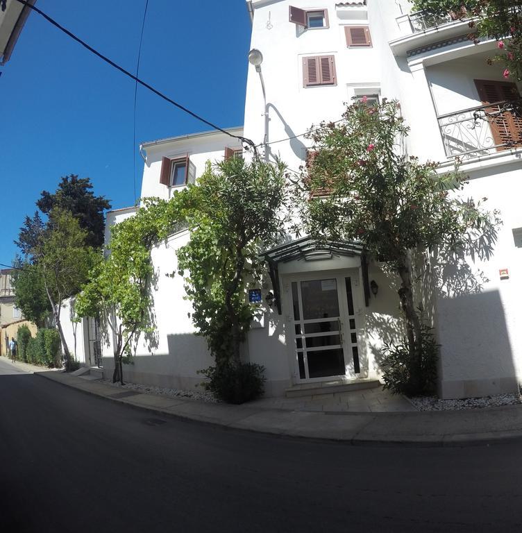 Guest House Neho Cres Εξωτερικό φωτογραφία